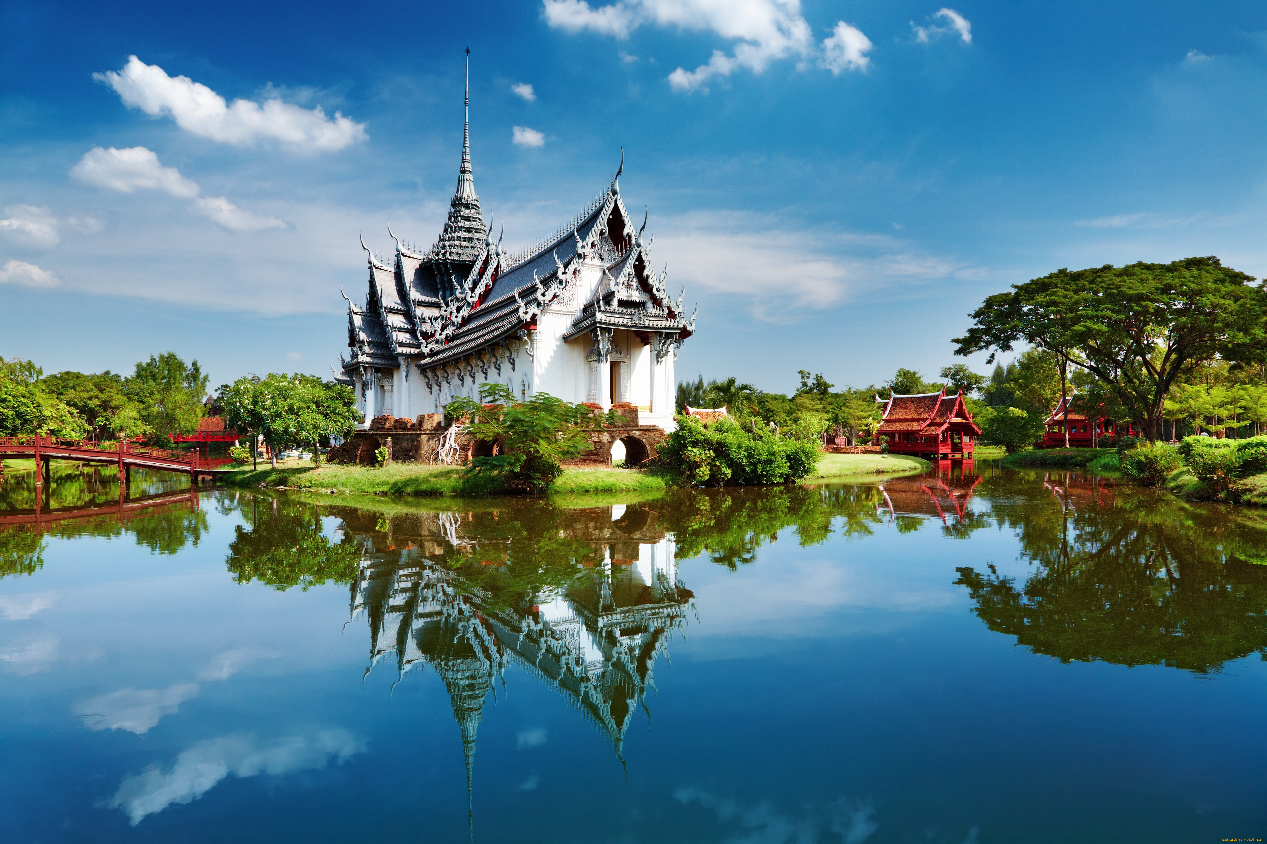 Бангкок в апреле. Дворец Санпхет Прасат. Храмы Тайланда. Провинция Чиангмай, Таиланд. Тайланд дворец.